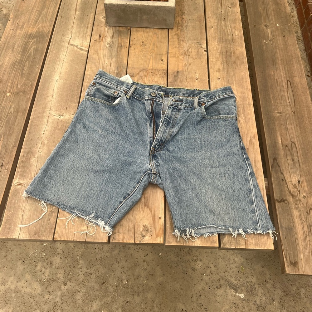 mens rare vintage 517 levi’s jorts
